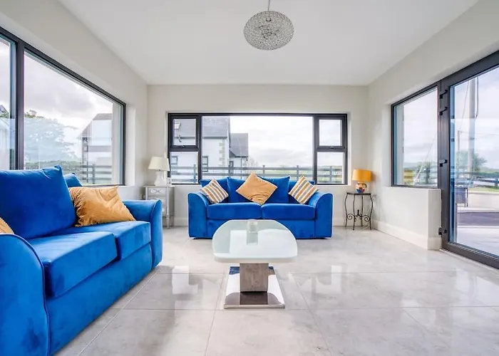 Teach Trà Murvagh *